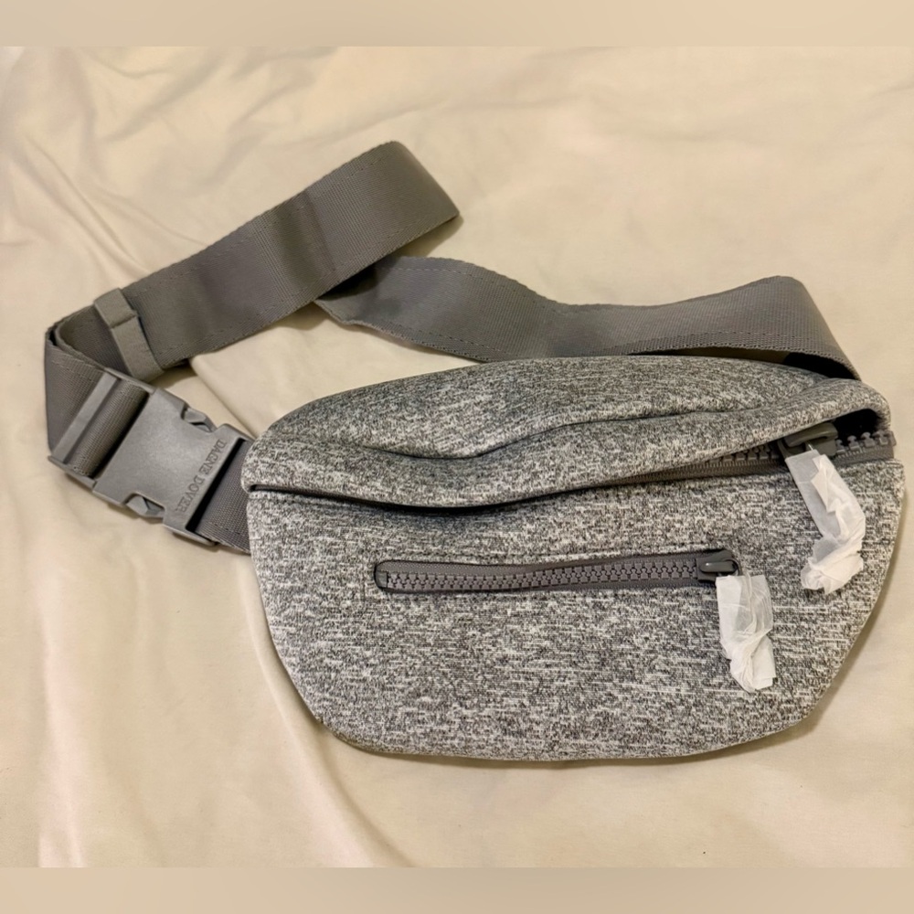 DAGNE DOVER ACE NEOPRENE FANNY PACK gray NWOT